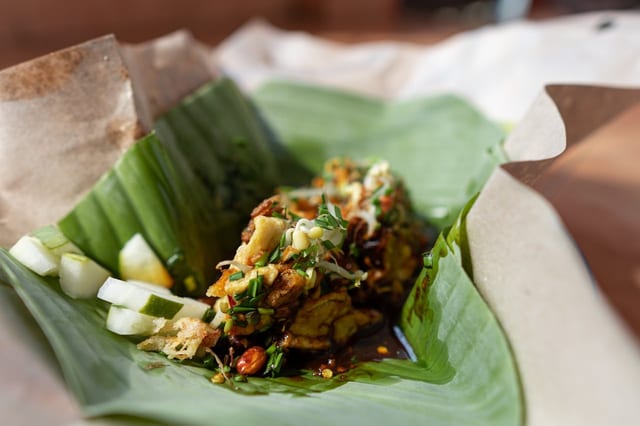 Fish & Banana Leaves.