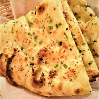 GARLIC CHILI NAAN